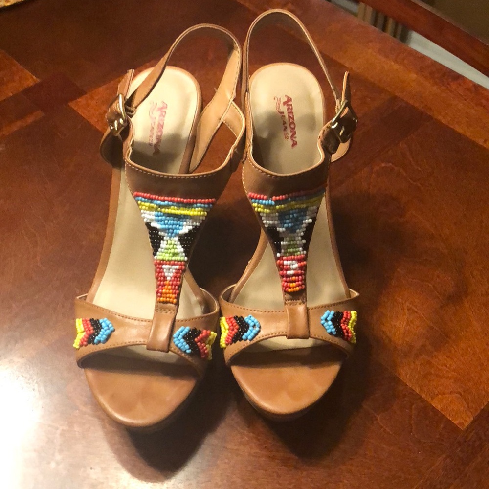 Beaded wedges